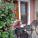 Apartment Kastalia Country